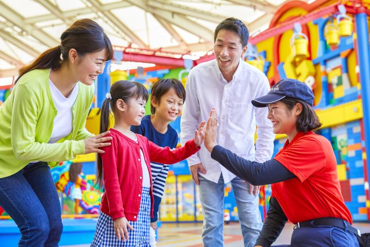 「レゴランドⓇ で春のお祝いパーティー」おともだちシール1