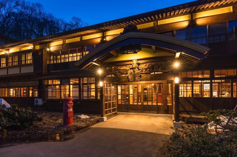 「蔦温泉」外観