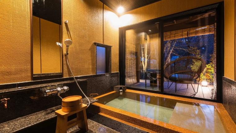 「蔦温泉」月寛・半露天風呂