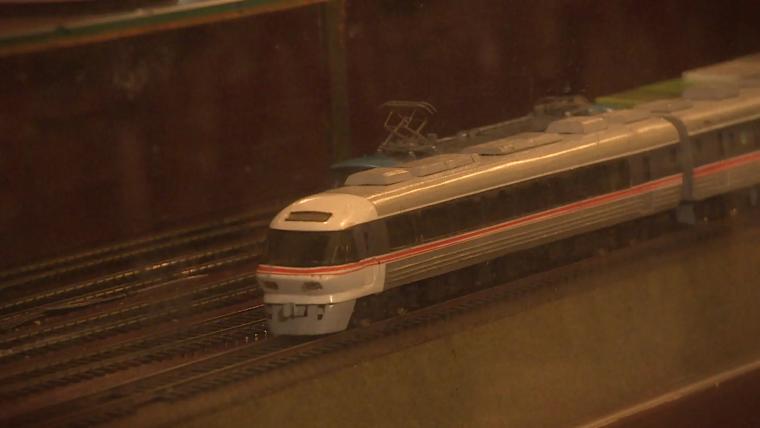 鉄道模型が走る富山の“飲み鉄”喫茶店【珈琲駅 ブルートレイン】