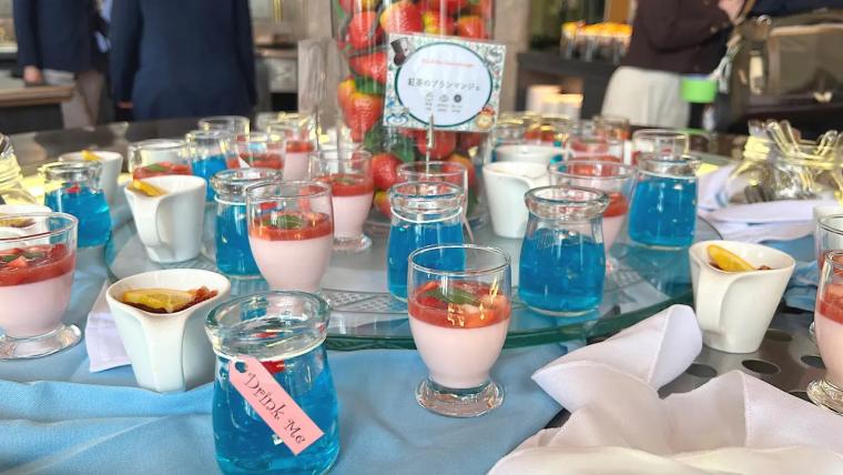 かわいすぎ！「不思議の国のアリス」の世界で春限定のいちごスイーツビュッフェ【ANAクラウンプラザホテル富山】