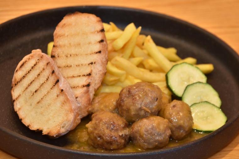 VISONで多彩なグルメや薬草湯を堪能する