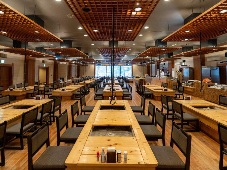 「亀の井ホテル 日光湯西川」がオールインクルーシブに！囲炉裏料理と温泉で元気がみなぎる滞在を 