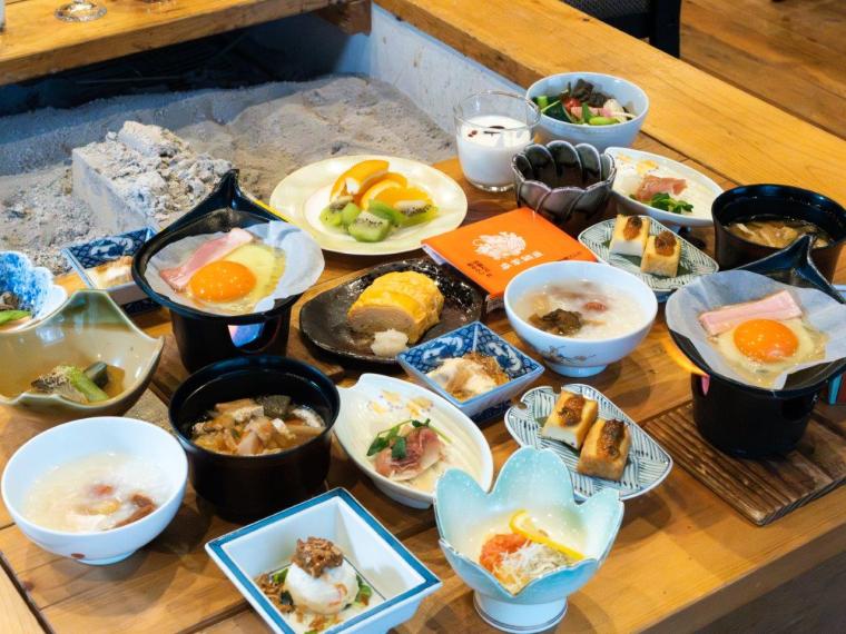 「亀の井ホテル 日光湯西川」がオールインクルーシブに！囲炉裏料理と温泉で元気がみなぎる滞在を 