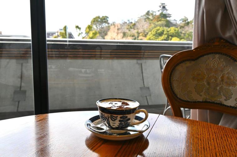 高知城を眺めながら龍馬のコーヒーを楽しむ♪『珈琲館イストワール』