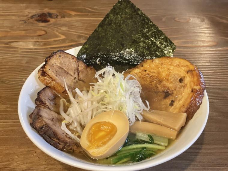 鳥取県のご当地グルメ「牛骨ラーメン」名店5選！3世代続く老舗店や、ミシュランに乗った人気店も！