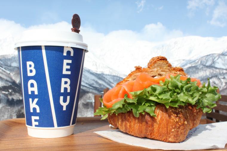 「白馬岩岳マウンテンリゾート」信州サーモンのスモークサンド