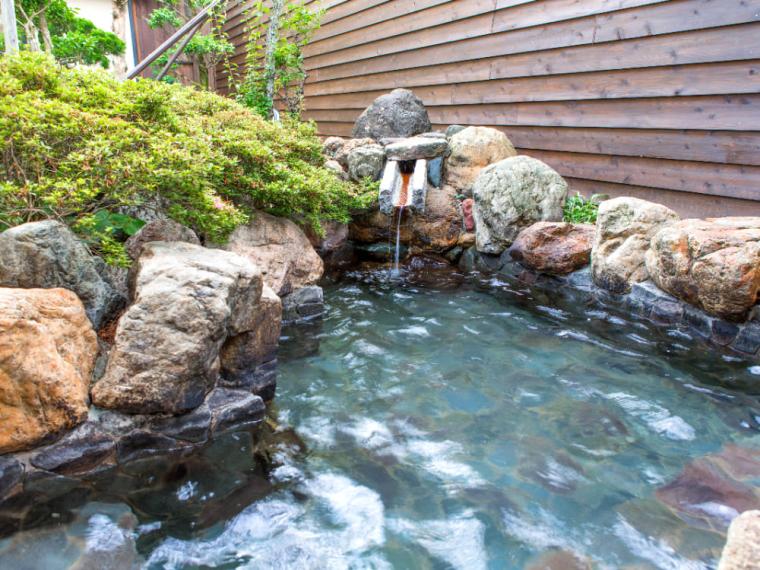 【石川・山中温泉】せせらぎと伝統に包まれる湯の休日｜ごほうび旅ガイド