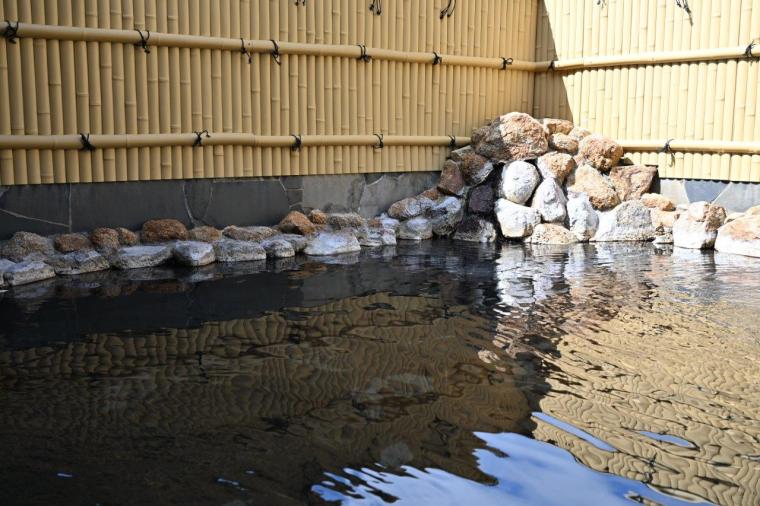 高知市鷹匠町「三翠園」高知城のお膝元 温泉旅館の天然温泉で寛ぐ