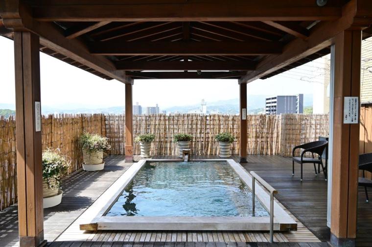 高知市上町「城西館」名門老舗旅館の展望露天風呂を日帰り入浴で