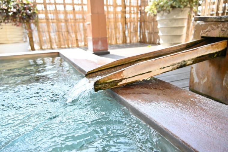 高知市上町「城西館」名門老舗旅館の展望露天風呂を日帰り入浴で