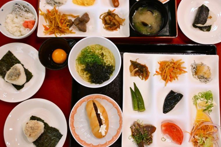 高知市大川筋の旅館「土佐御苑」日帰り入浴が早朝・深夜も楽しめる