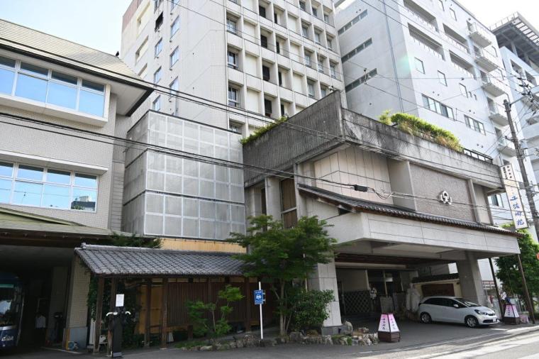 高知市大川筋の旅館「土佐御苑」日帰り入浴が早朝・深夜も楽しめる