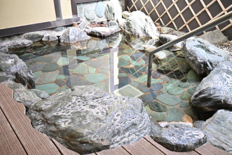 高知市大川筋の旅館「土佐御苑」日帰り入浴が早朝・深夜も楽しめる