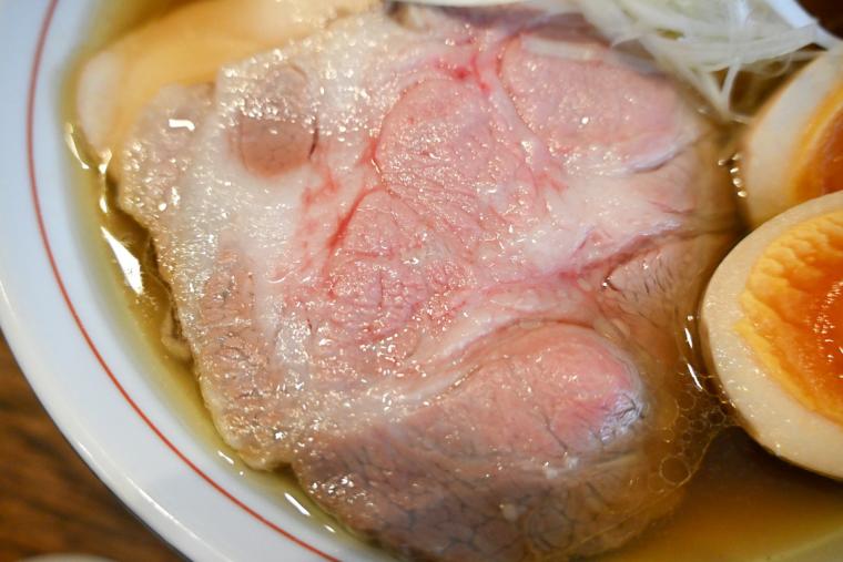 鳥取県鳥取市の、ミシュランを獲得した最高の 1 杯。店主の”好き”が詰まった鶏清湯ラーメン