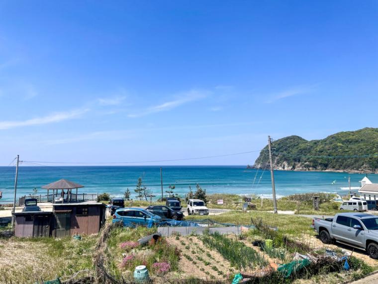 鳥取県岩美町に海と自然を活かした新観光スポットが登場！オーシャンビューのカフェ＆ギャラリーがある海の家