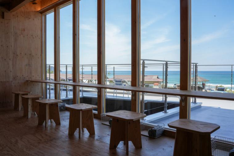 鳥取県岩美町に海と自然を活かした新観光スポットが登場！オーシャンビューのカフェ＆ギャラリーがある海の家