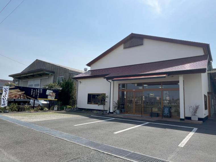 【静岡県吉田町・松浦食品】工場直売店で大量買い続出! ポテチがお得で種類いっぱい「芋まつば」B 級品が人気