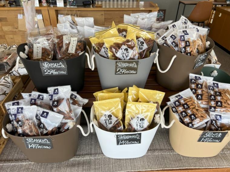 【静岡県吉田町・松浦食品】工場直売店で大量買い続出! ポテチがお得で種類いっぱい「芋まつば」B 級品が人気