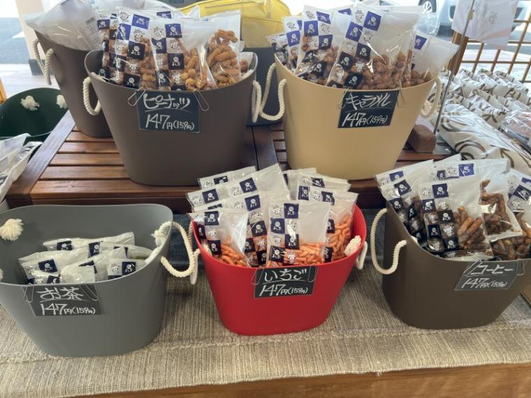 【静岡県吉田町・松浦食品】工場直売店で大量買い続出! ポテチがお得で種類いっぱい「芋まつば」B 級品が人気