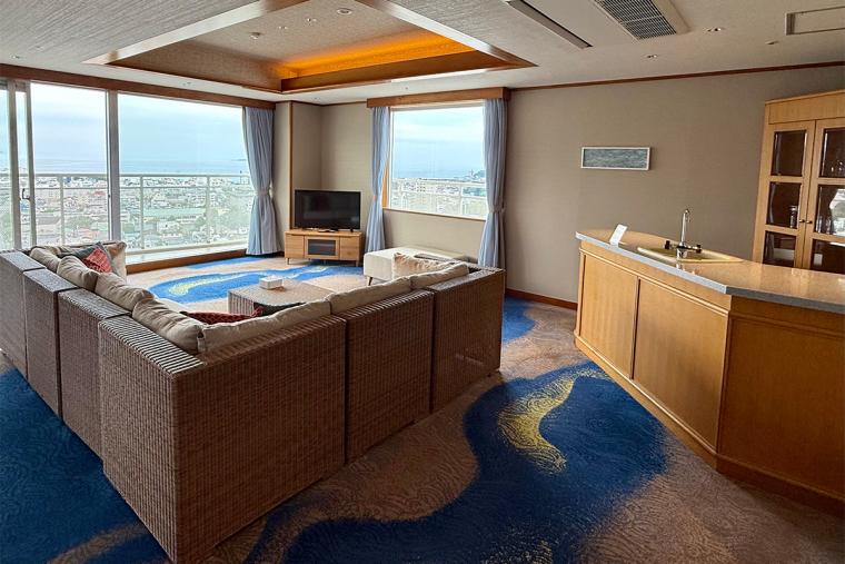 伊東温泉で新体験！超豪華ブッフェが話題の「伊東ホテルジュラク」でぜいたくステイ