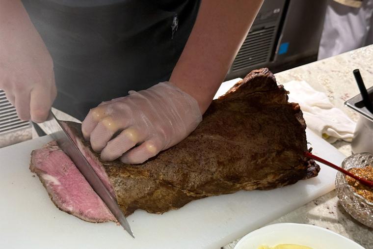 伊東温泉で新体験！超豪華ブッフェが話題の「伊東ホテルジュラク」でぜいたくステイ