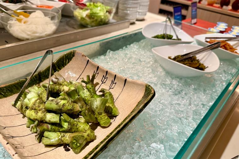 伊東温泉で新体験！超豪華ブッフェが話題の「伊東ホテルジュラク」でぜいたくステイ