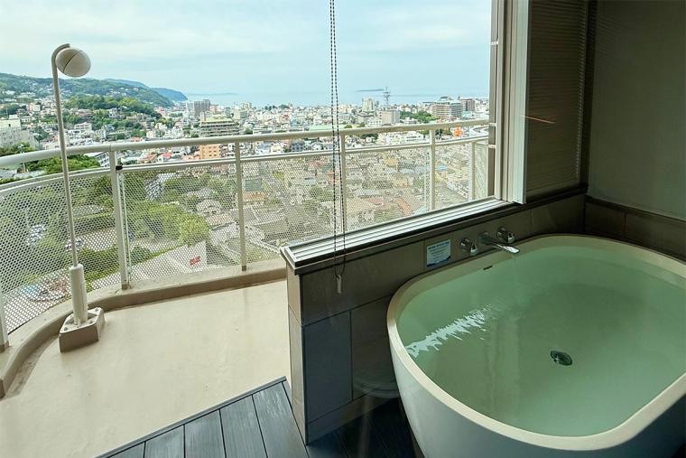 伊東温泉で新体験！超豪華ブッフェが話題の「伊東ホテルジュラク」でぜいたくステイ