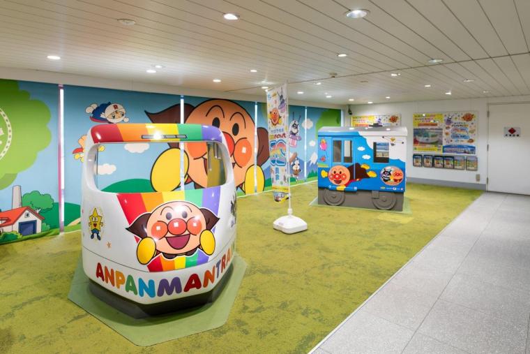 高知駅アンパンマン列車ひろば
