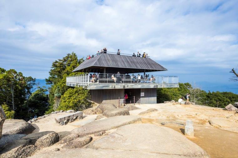 SNS 映えが狙える！押さえておきたい宮島観光スポット＆食べ歩きグルメモデルコース