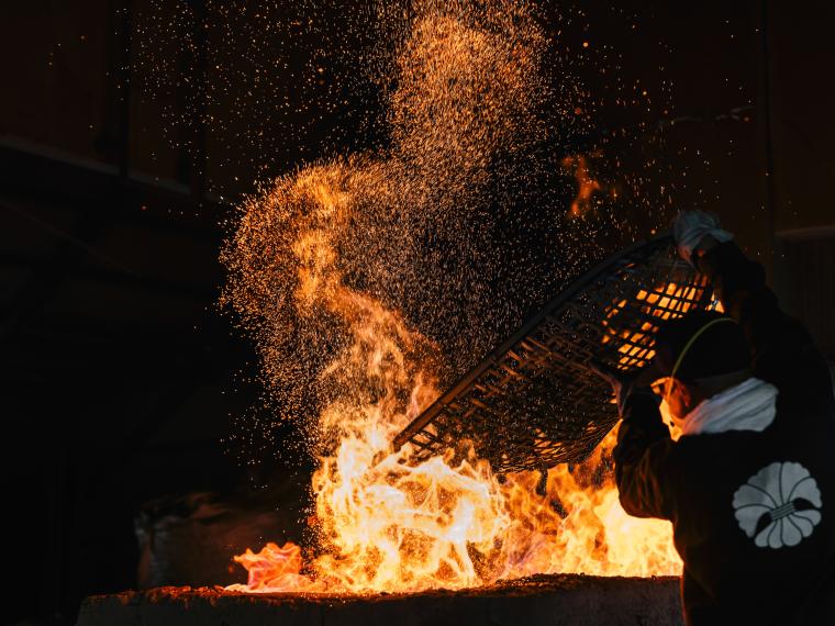 「RITA 雲南吉田」田部家のたたら吹き