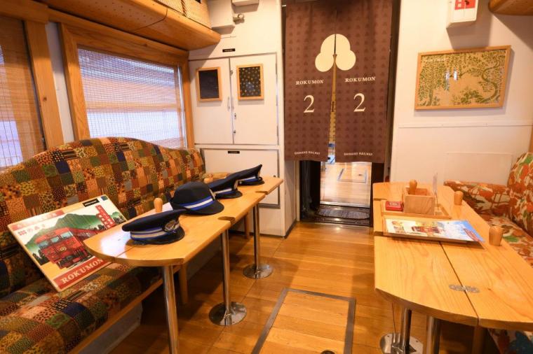 しなの鉄道観光列車「ろくもん」