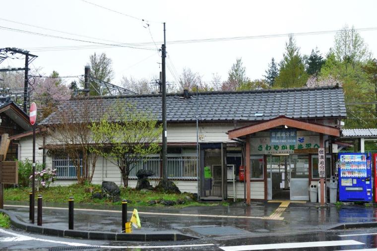 しなの鉄道観光列車「ろくもん」