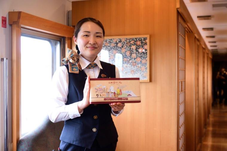 しなの鉄道観光列車「ろくもん」