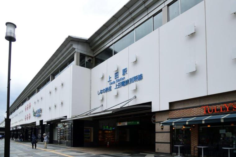 しなの鉄道観光列車「ろくもん」