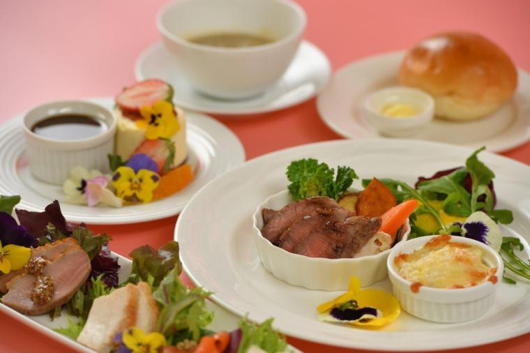 しなの鉄道観光列車「ろくもん」