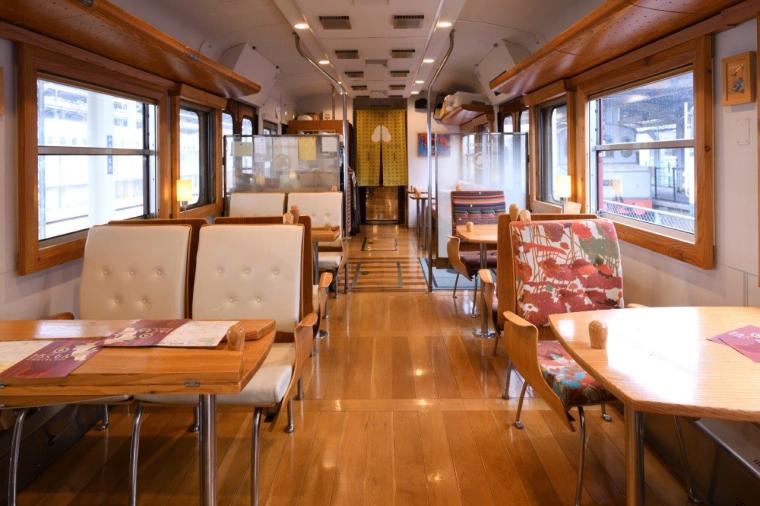 しなの鉄道観光列車「ろくもん」