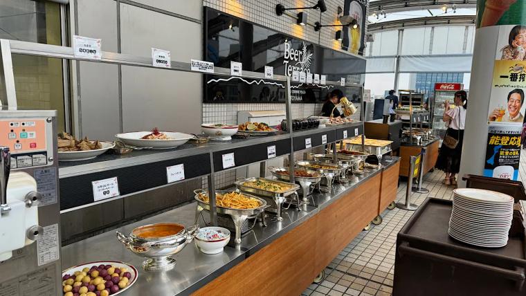 富山城見下ろすガーデンテラスで乾杯！【ANA クラウンプラザホテル富山 ビアガーデン】11 種類のビール＆パワフルなお肉とアジアンビュッフェ