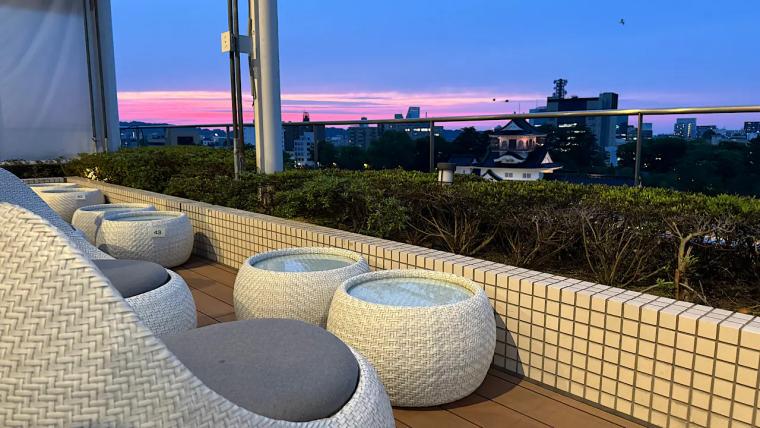 富山城見下ろすガーデンテラスで乾杯！【ANA クラウンプラザホテル富山 ビアガーデン】11 種類のビール＆パワフルなお肉とアジアンビュッフェ