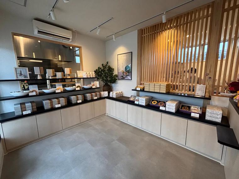 新高岡駅そばバウムクーヘン専門店【わの色がさね】富山県産米粉 100％、甘麹、海洋深層水塩を使用