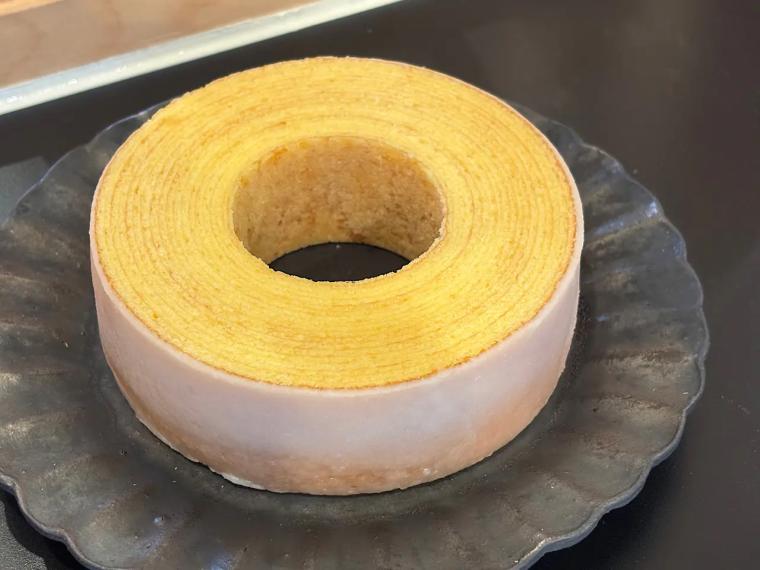 新高岡駅そばバウムクーヘン専門店【わの色がさね】富山県産米粉 100％、甘麹、海洋深層水塩を使用