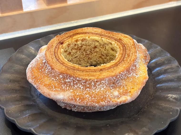 新高岡駅そばバウムクーヘン専門店【わの色がさね】富山県産米粉 100％、甘麹、海洋深層水塩を使用