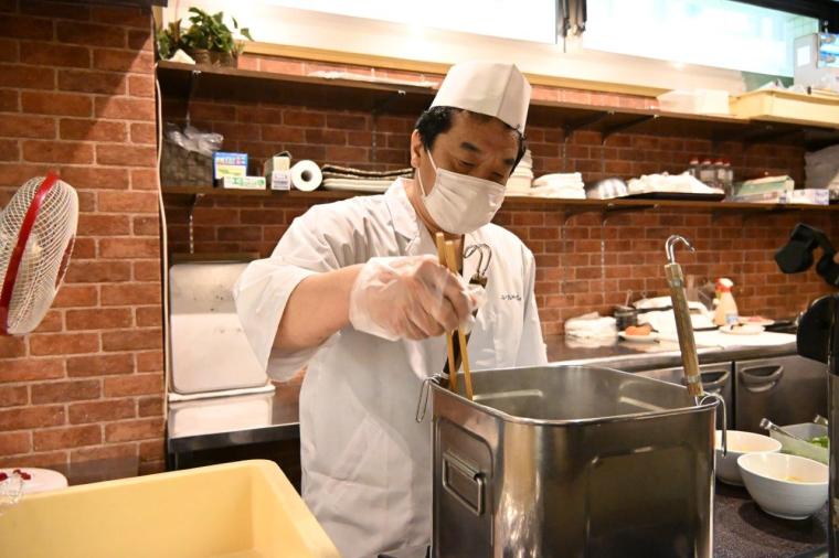 高知の美味集合！約 40 種類の朝食ビュッフェ 土佐御苑内レストラン 「ジャルダン」