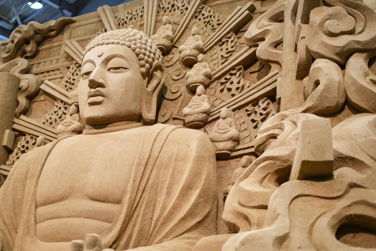 砂で造られた世界遺産。鳥取県にある、世界で唯一の「砂の美術館」で、日本がテーマの展示がスタート！