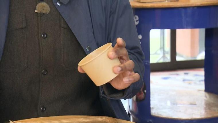 【沼津港遊覧クルーズ】カモメと戯れる30分の船旅 富士山絶景と「さば焼きおにぎり」