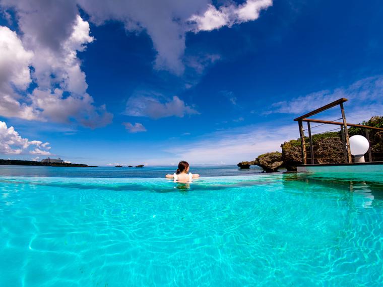 ハイアットリージェンシー瀬良垣アイランド沖縄 インフィニティプール