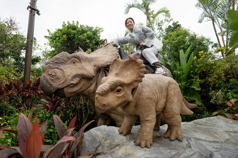 ジャングリア沖縄 ファインディングダイナソーズ