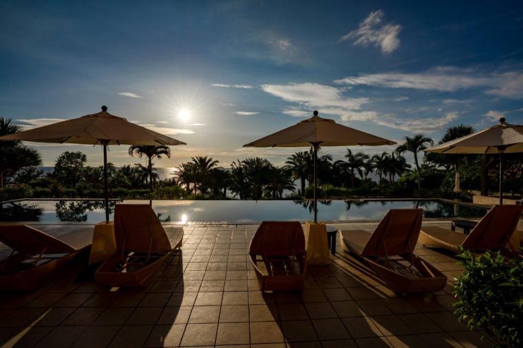 沖縄の絶景を独り占め！「カフーリゾートフチャク コンド・ホテル」で過ごす贅沢リゾートステイ