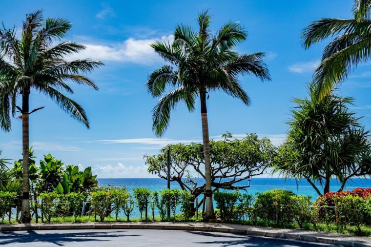 沖縄の絶景を独り占め！「カフーリゾートフチャク コンド・ホテル」で過ごす贅沢リゾートステイ