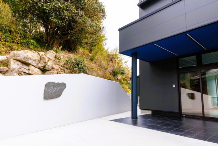 「hotel 87r」エントランス